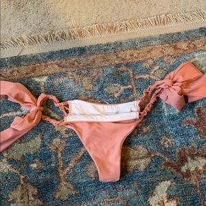 Tie bikini bottoms with crocheting